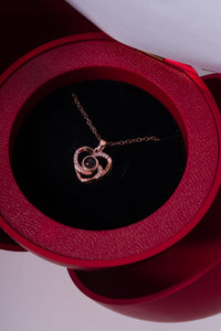 BOLA ROSA AROMATICA Y COLLAR
